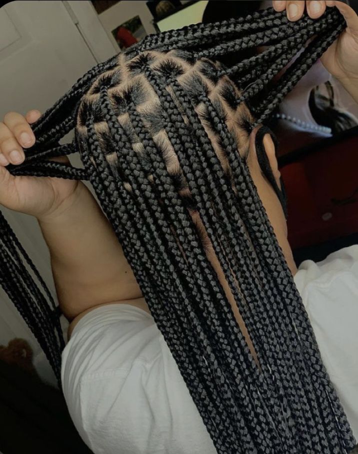 Professional independent hair braider